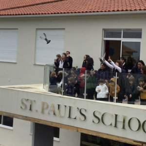 Largada de pombos no St. Paul’s School Largada de pombos no St. Paul’s School