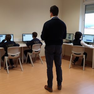 St. Paul’s School prepara crianças para um ensino à distância St. Paul’s School prepara crianças para um ensino à distância