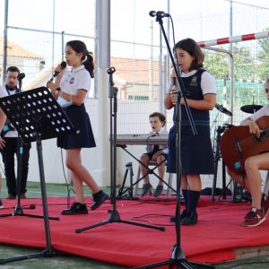 St. Paul`s School lançou CD com originais St. Paul`s School lançou CD com originais