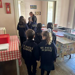 St. Paul’s School procedeu à entrega dos donativos à Casa Dignidade